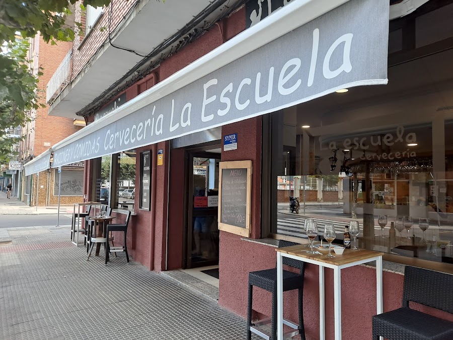 Bar Restaurante La Escuela