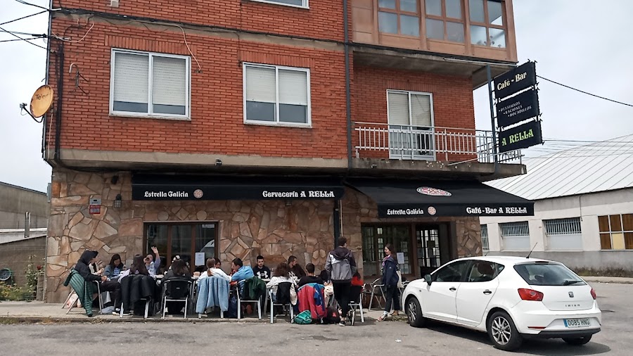 Café Bar A RELLA