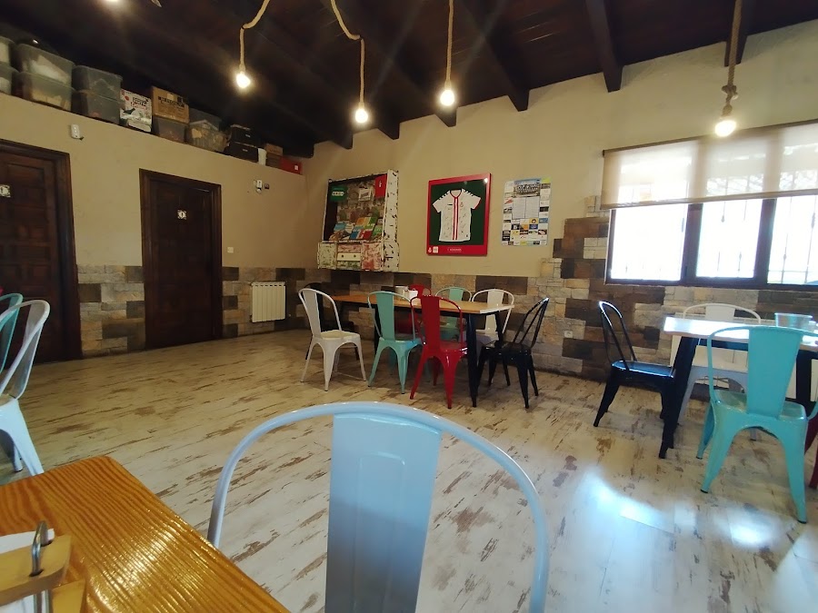 Casa del Pueblo Azadinos