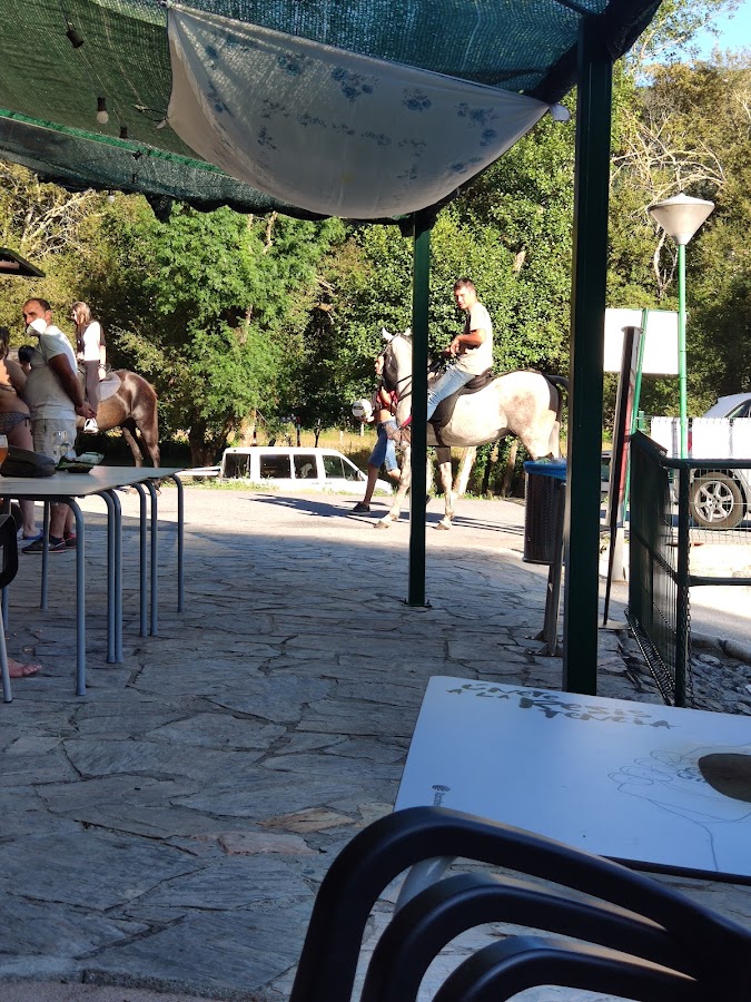 Chiringuito Playa Fluvial de Cerdedo