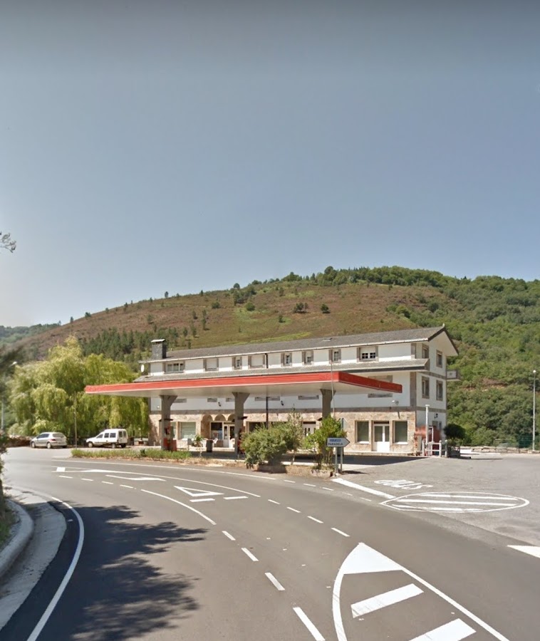 Estación de servizo Navia