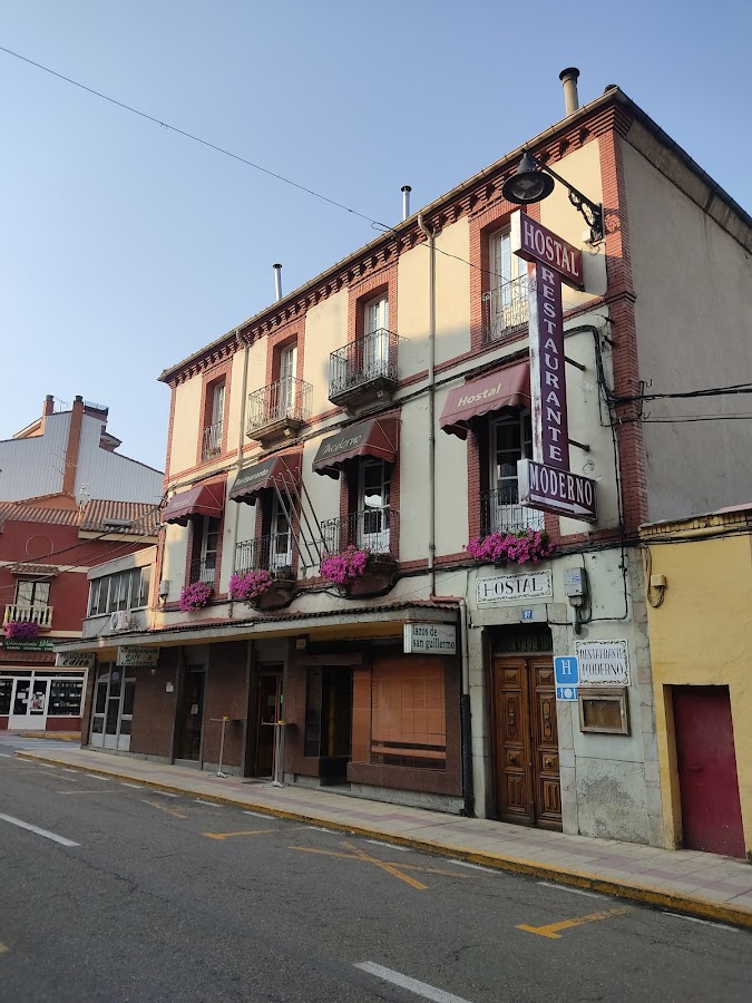 Hostal Restaurante Moderno