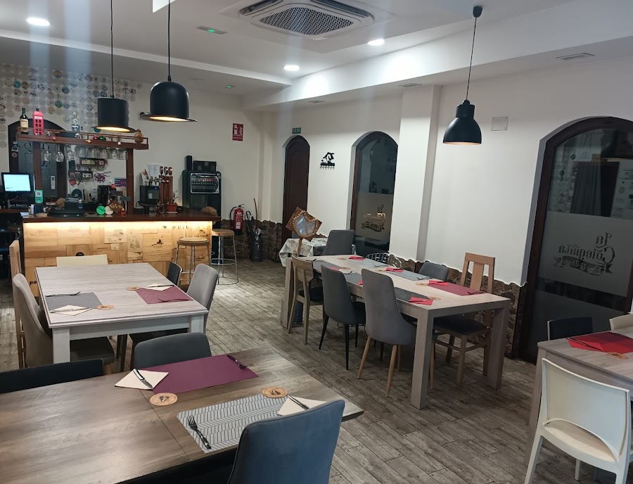 La Colegiata Food and Drinks