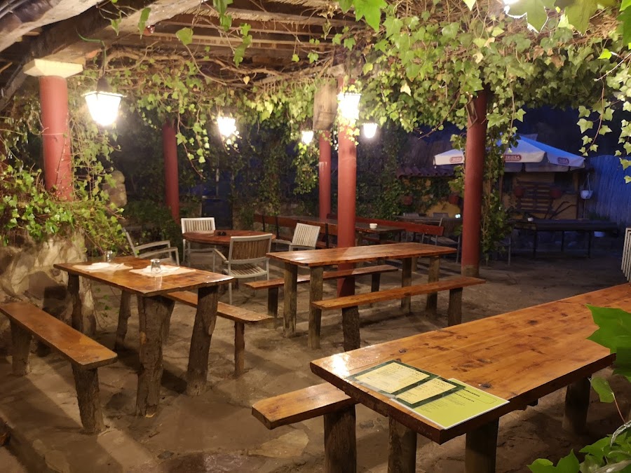 La Taberna de los Pinos