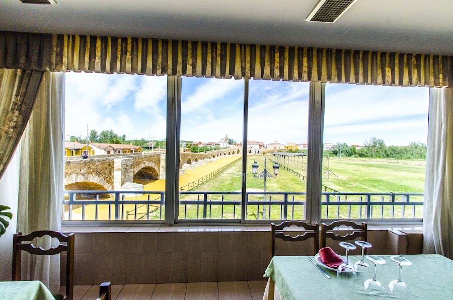 Restaurante Cafeteria Don Suero de Quiñones