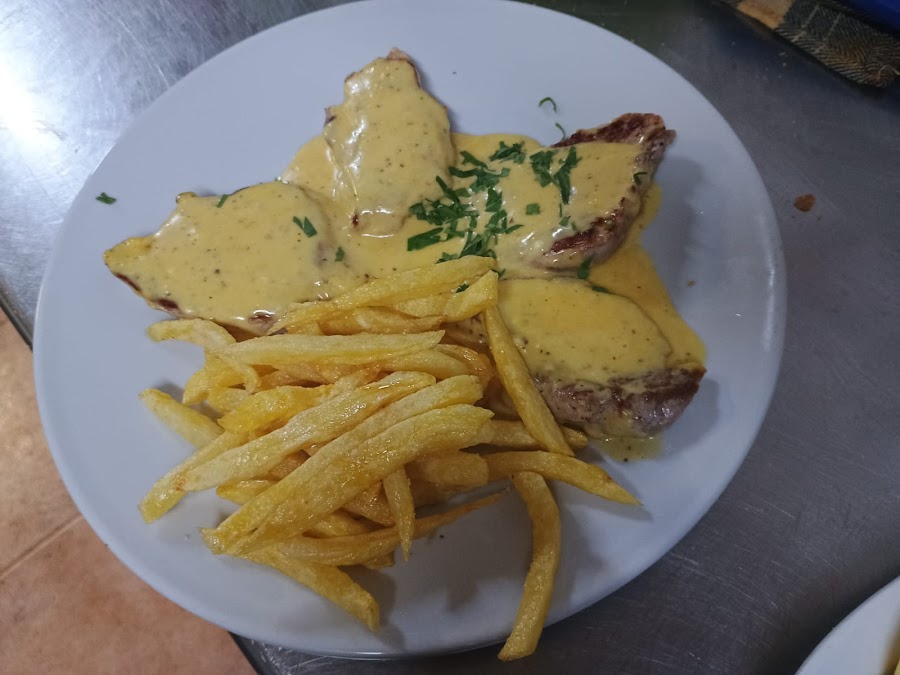 TAPERIA AVENIDA TAPAS COIA