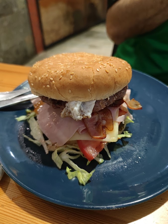 V8 Bar Bocatería