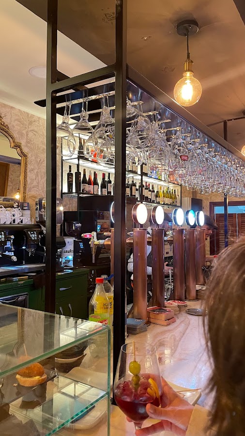 Cervecería London by Sonríe